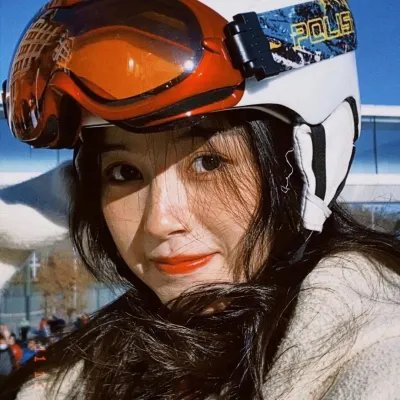 维奥莱特·诺齐埃尔
