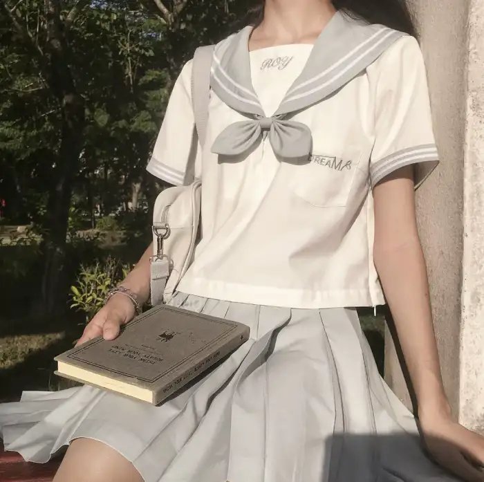夏天的大人们